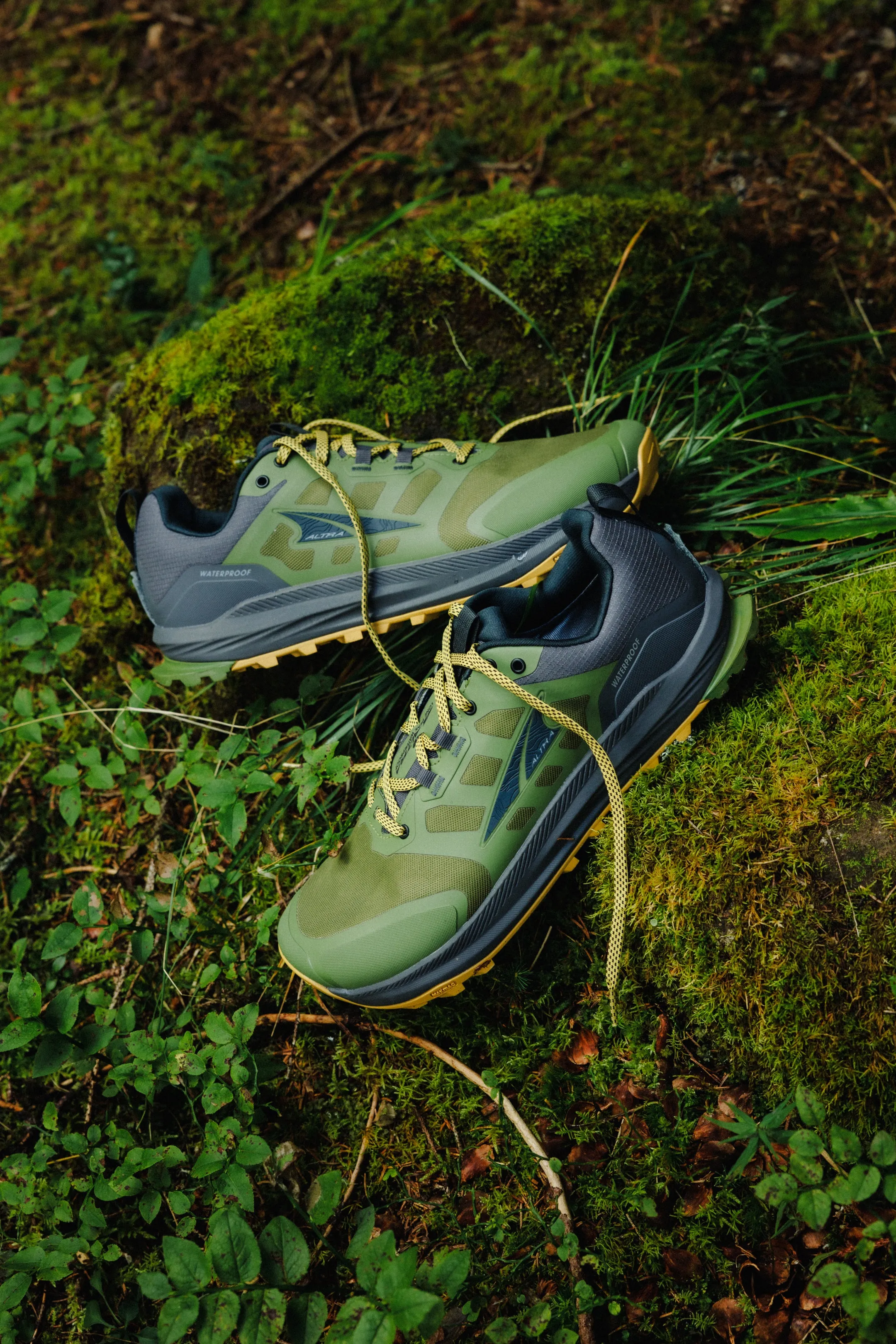 Altra Lone Peak 9 Waterproof Low Mens  Dusty Olive