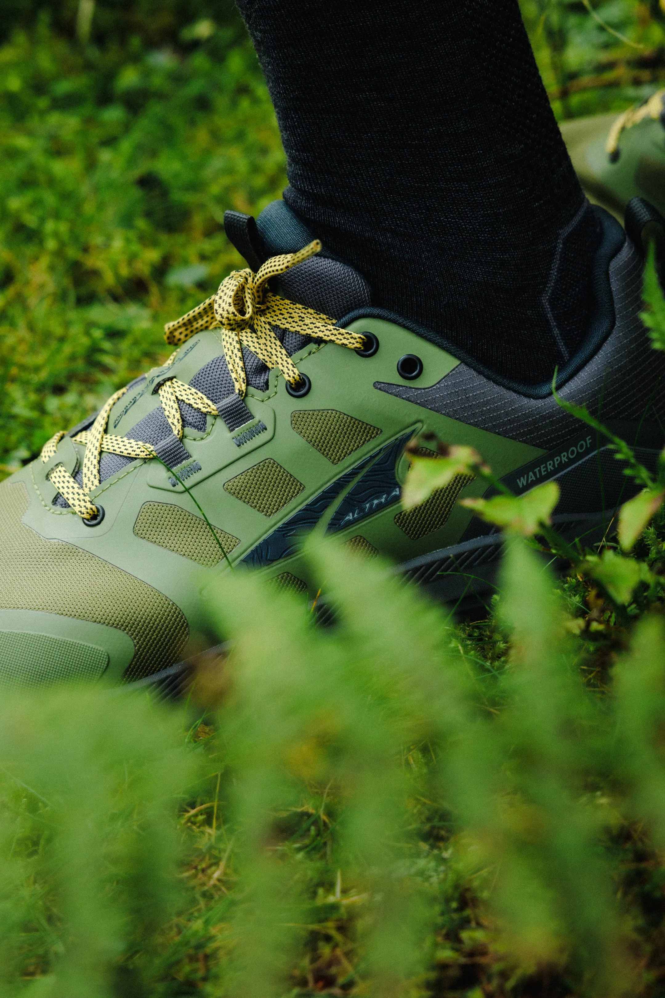 Altra Lone Peak 9 Waterproof Low Mens  Dusty Olive