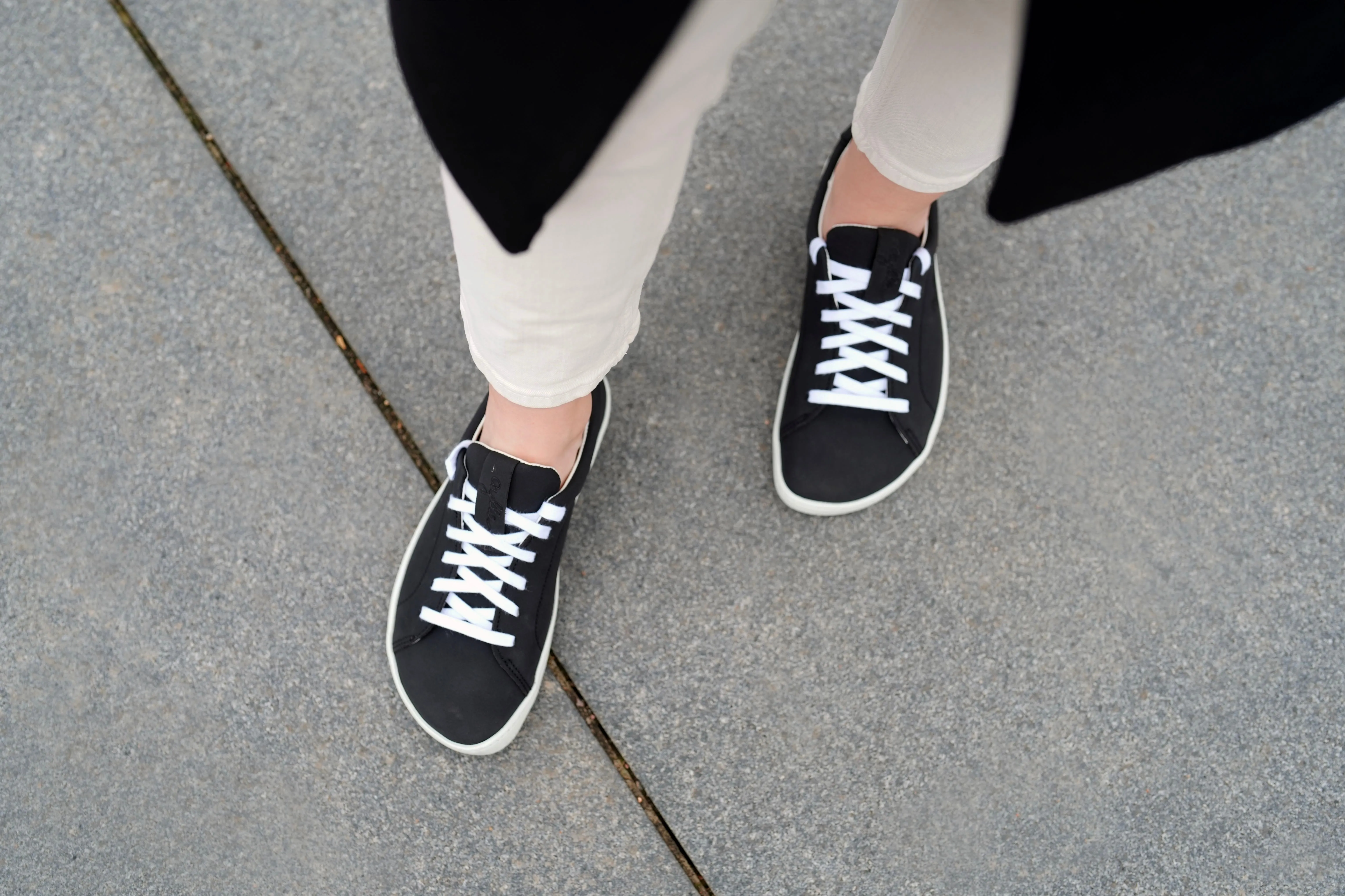 Aylla Keck Mens Black / White
