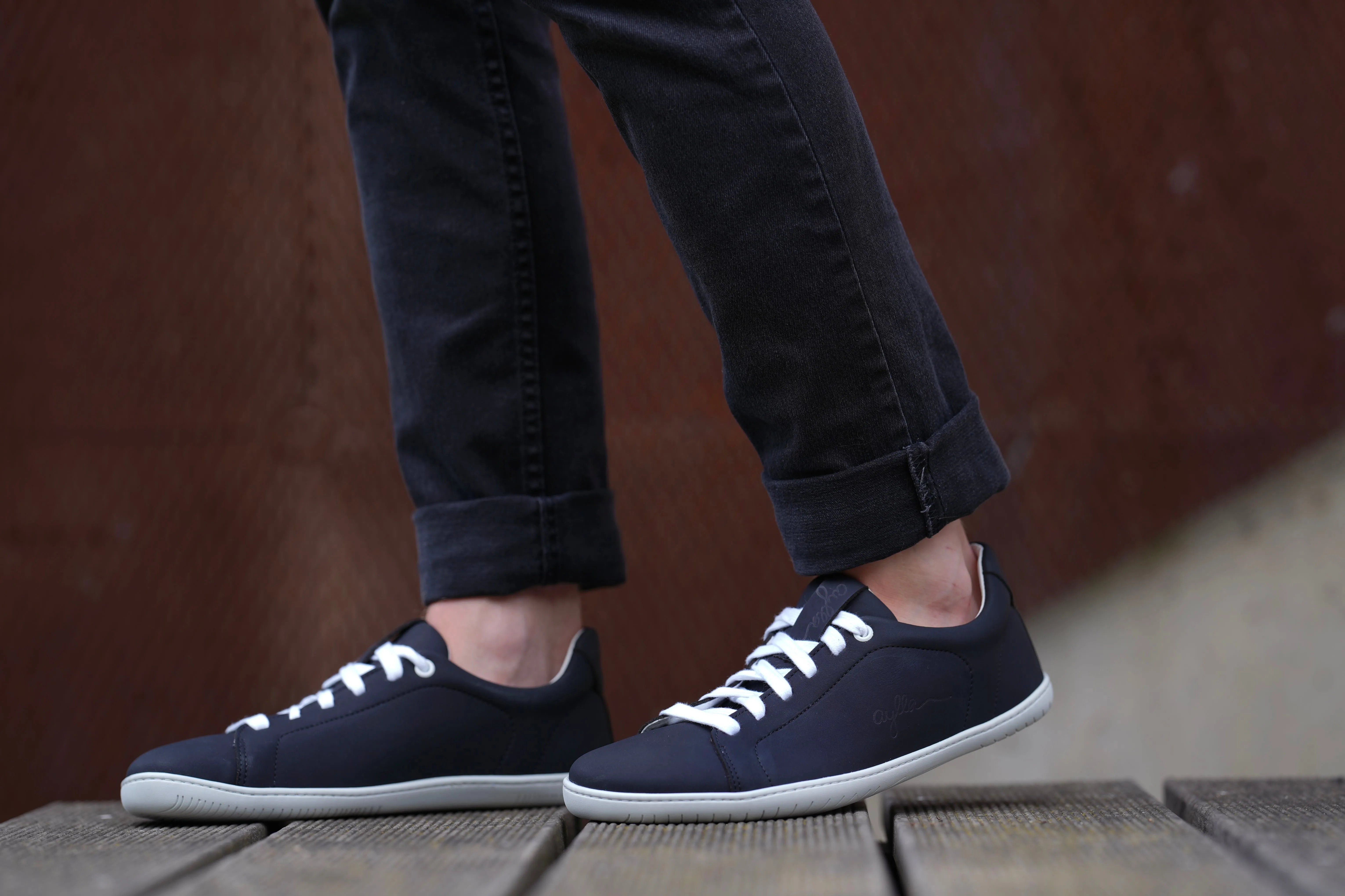 Aylla Keck Mens Black / White