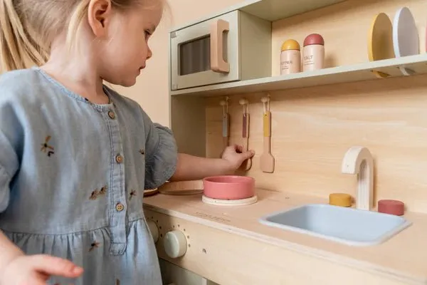 Little Dutch: Mint Play Kitchen