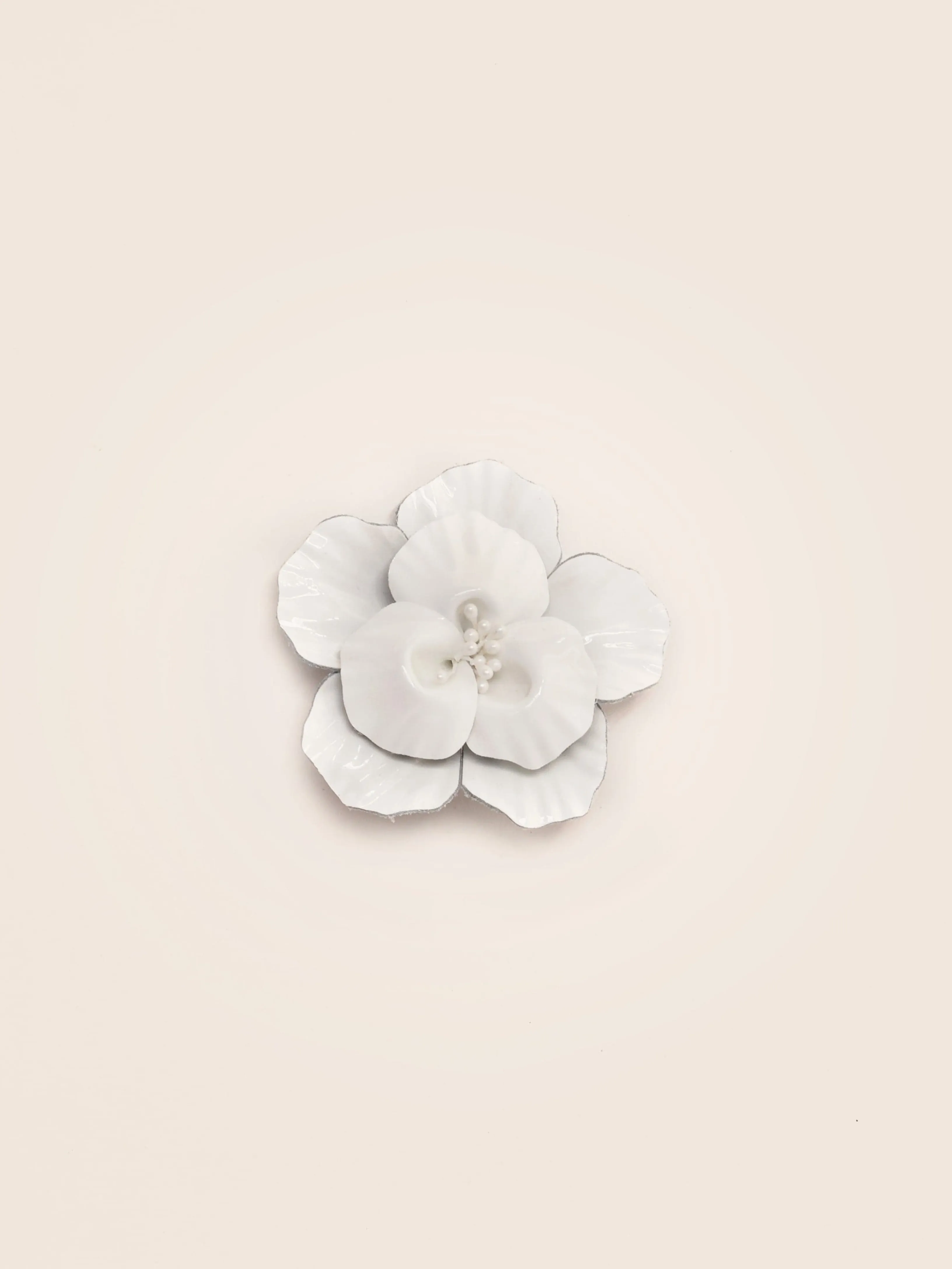 Patent Flower Clip White Maguire