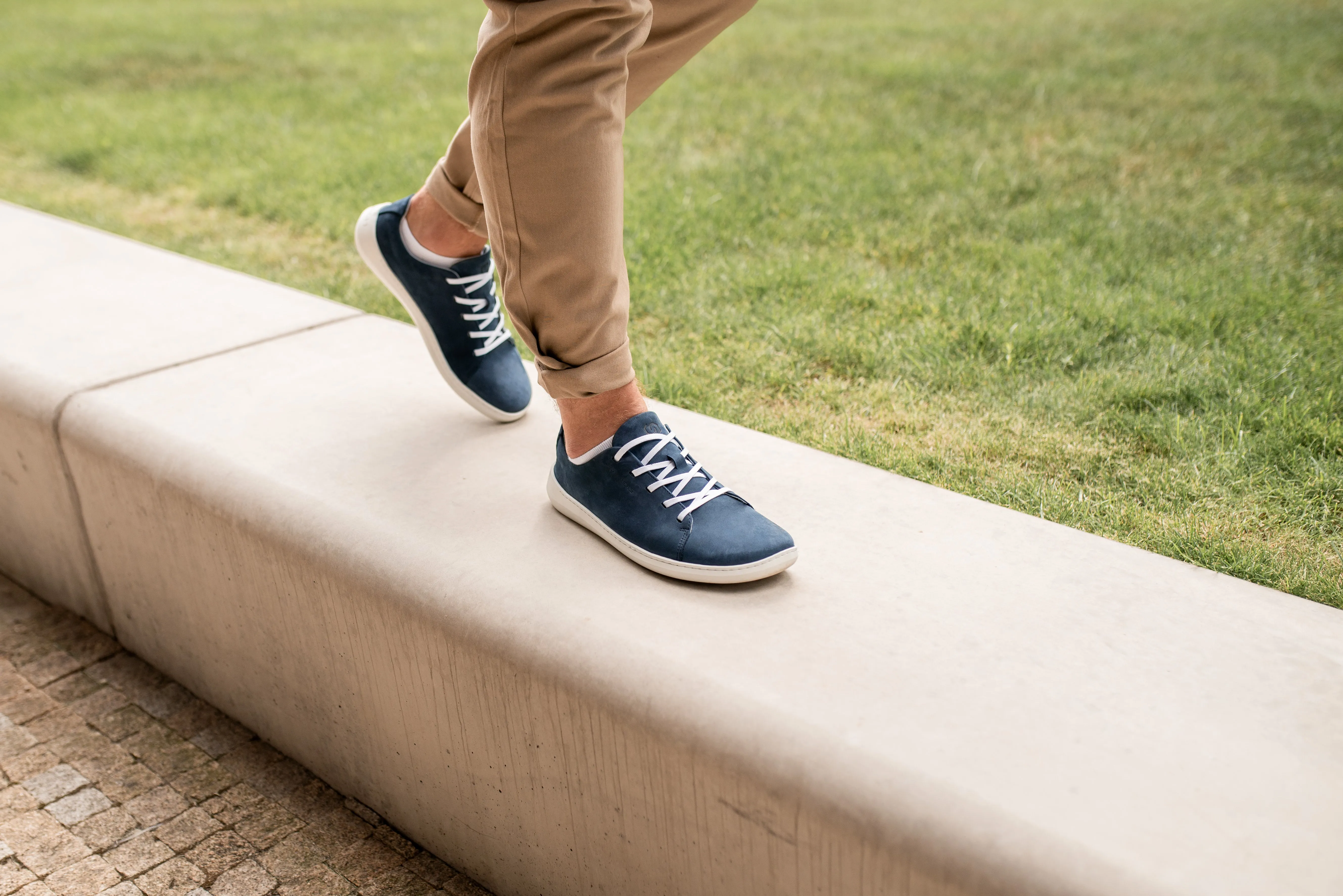 Skinners Walker II  Navy / White